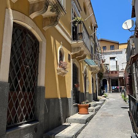 Dimora Delle Sciare - Centro Storico Apartment Catania Bagian luar foto
