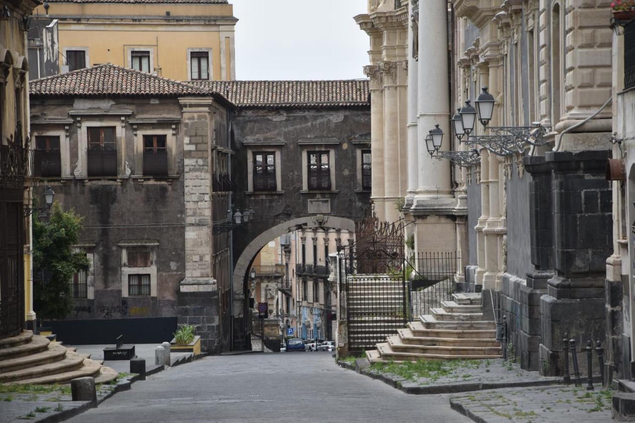 Dimora Delle Sciare - Centro Storico Apartment Catania Bagian luar foto